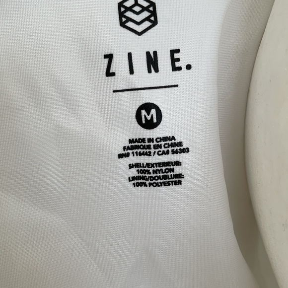Zine White Wndbreaker (medium) - Picture 9 of 9